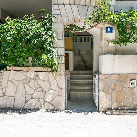 Apartman Alluring By The Sea *