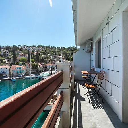 Alluring By The Sea Apartman *